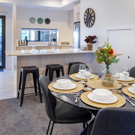 Tuam Street Delight 4 Bed 4 Bath Apartment ไครสต์เชิร์ช ภายนอก รูปภาพ