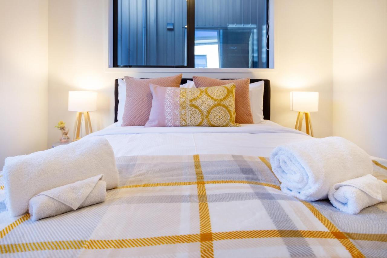 Tuam Street Delight 4 Bed 4 Bath Apartment ไครสต์เชิร์ช ภายนอก รูปภาพ
