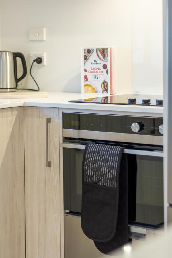 Tuam Street Delight 4 Bed 4 Bath Apartment ไครสต์เชิร์ช ภายนอก รูปภาพ