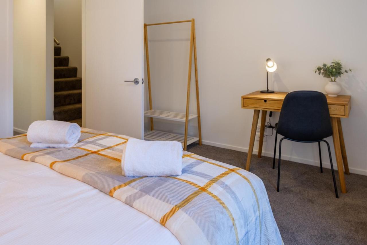 Tuam Street Delight 4 Bed 4 Bath Apartment ไครสต์เชิร์ช ภายนอก รูปภาพ