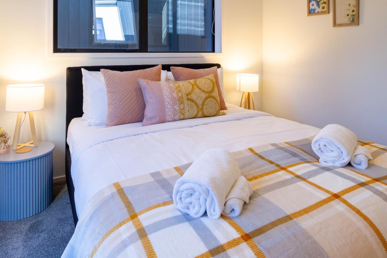 Tuam Street Delight 4 Bed 4 Bath Apartment ไครสต์เชิร์ช ภายนอก รูปภาพ